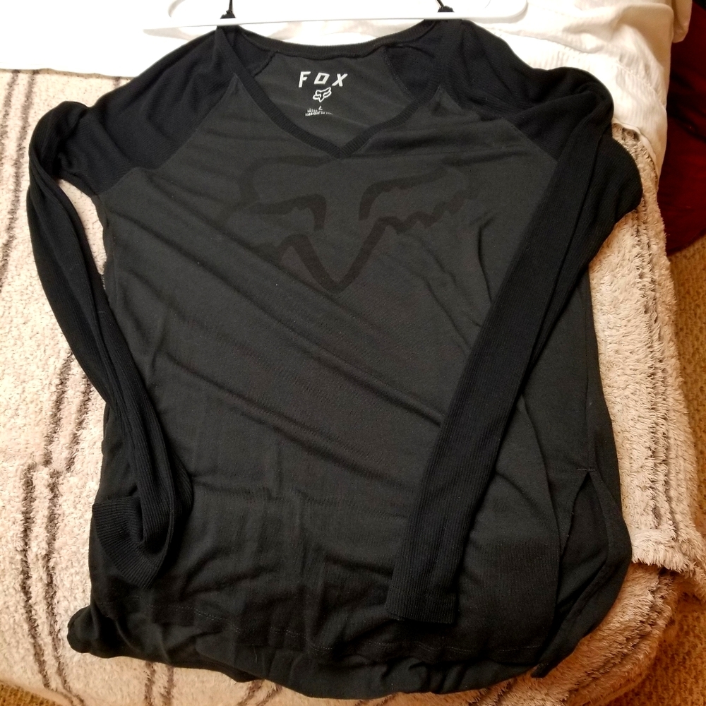 Women's long sleeve tee
